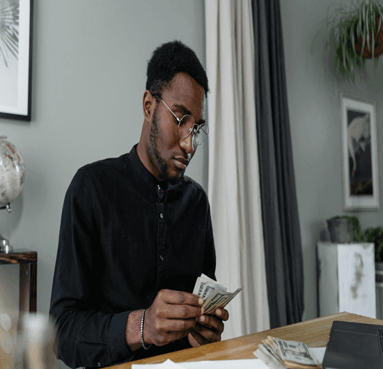 Reflexão sobre finanças pessoais: o primeiro passo para mudar a mentalidade financeira.